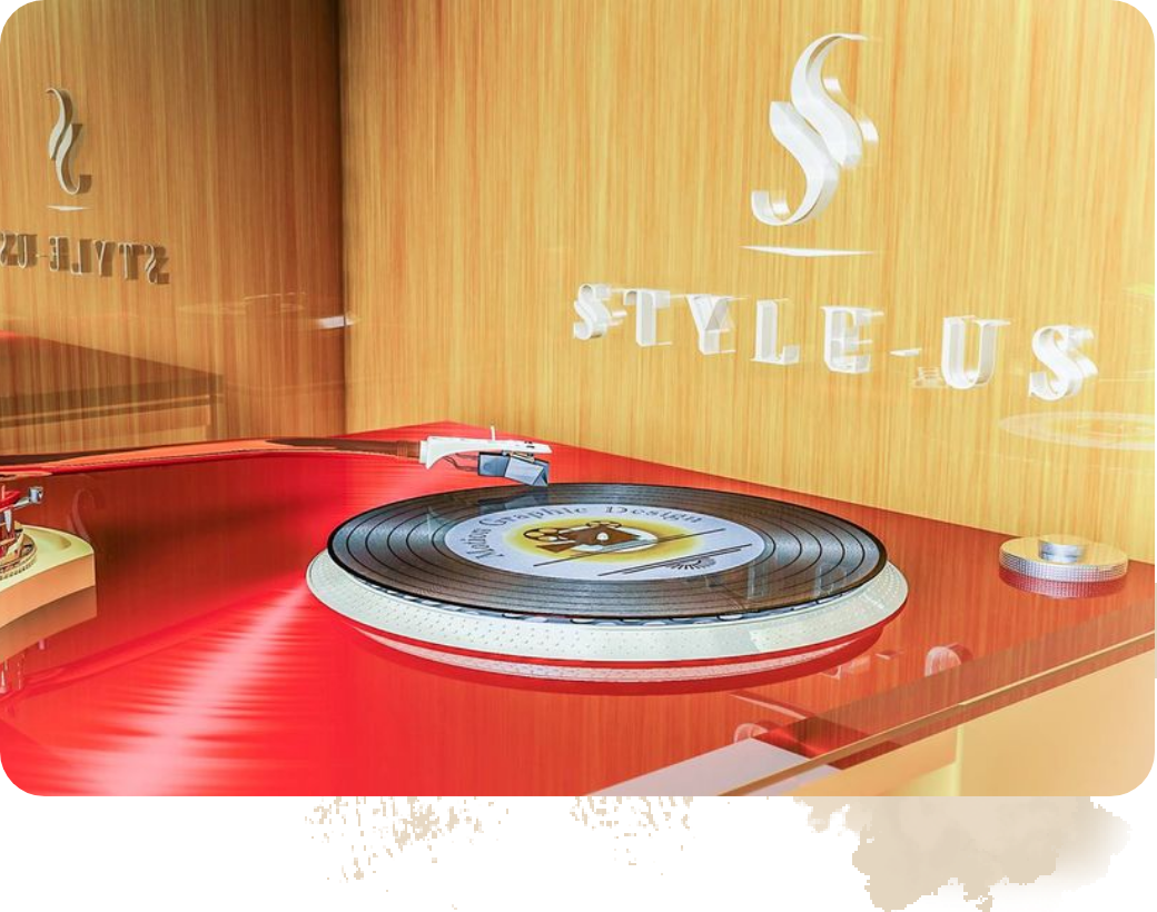 クリエイティブ事業